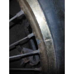 Roue avant RM 125 de 1985